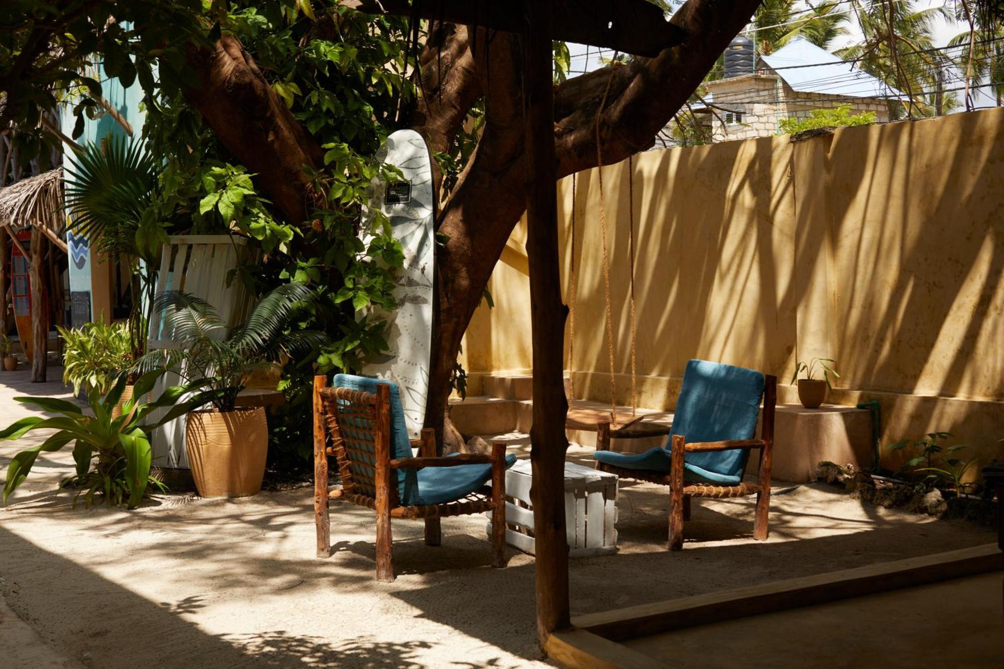 Ebb & Flow Paje Exterior photo